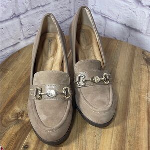 Giani Bernini Taupe Loafers with Gold Tone Accents SIZE 8.5